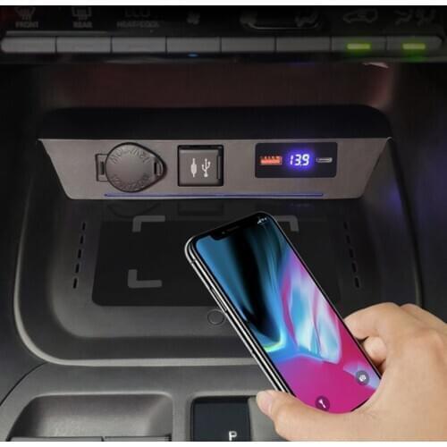 Car QI wireless charger for Toyota RAV4 RAV 4 2019 2020 car accessories 15W mobile phone charger charging plate for iPhone 8