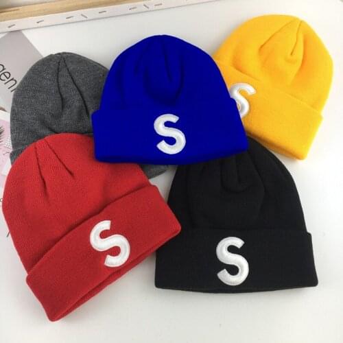 Spring and autumn Unisex Skullies Beanies Cap winter warm hat Men casual Women S letters embroidery solid color knit hat Z167