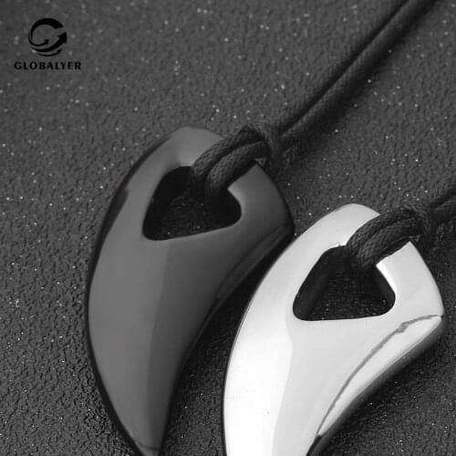 Titanium steel necklace Boy pendant Mens stainless steel wolf tooth necklace Titanium steel mens horn Pendant 356