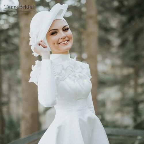 Long Sleeve Muslim Wedding Dresses high Collar Simple Elegant Bridal Gowns Floor Length DW315