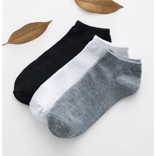 4Pairs Women Socks Breathable Sports socks Solid Color Boat socks Comfortable Cotton Ankle Socks White Black