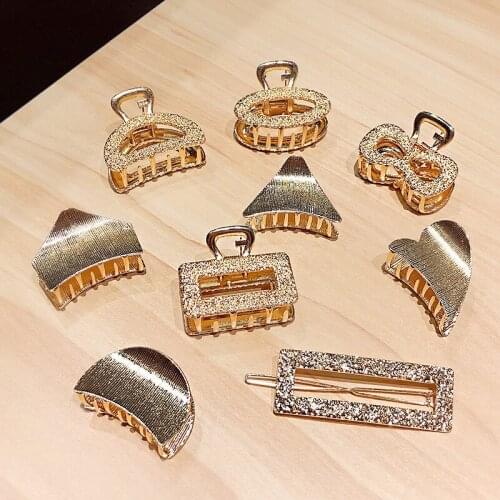 Geometric Metal Women Hair Claws Chic Hollow Bowknot Hairpins Girls Bathing Make Up Hairclips Female Hair Accessories