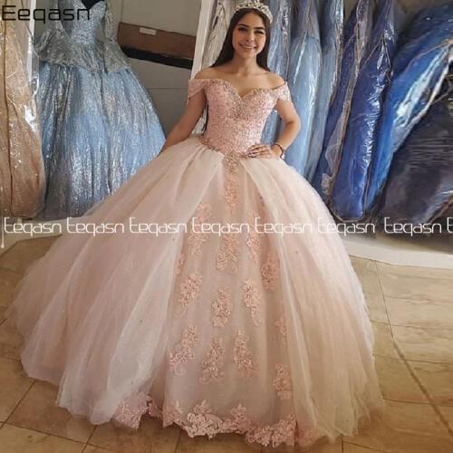 Eeqasn Puffy Sweet 16 Off Shoulder Ball Gowns Sixteen Beaded Crystal Light Pink Tulle Quinceanera Dress 2020 Prom Dress
