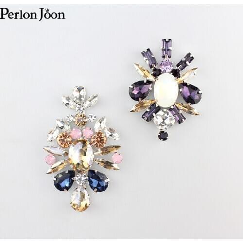1pcs Colorful crystal flatback brooch rhinestone appliques decorative sewing on wedding dress accessories YHX063