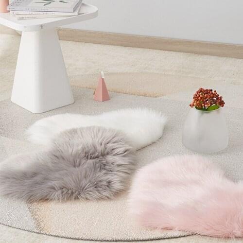Love heart-shaped fleece carpet washed and machine washable in autumn and winter keep warm floor mats fashion rugs for bedroom