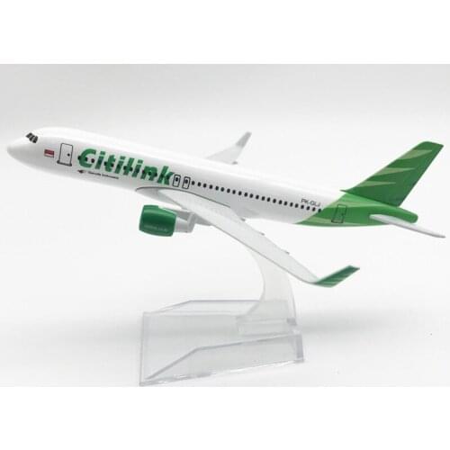 16cm Alloy Aircraft Model Airliner Indonesia Liancheng Airlines 320 Furniture Collection Plane Model Diecast Aircraft Toys