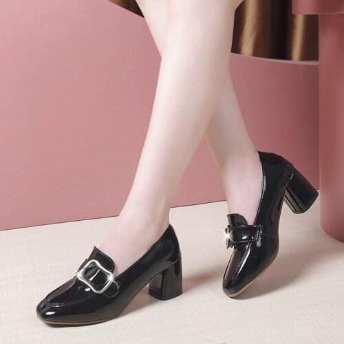 2021 Autumn New High Heels Female British Square Head Patent Leather Shallow Mouth Thick Heel Belt Buckle Fashion Womens Shoes