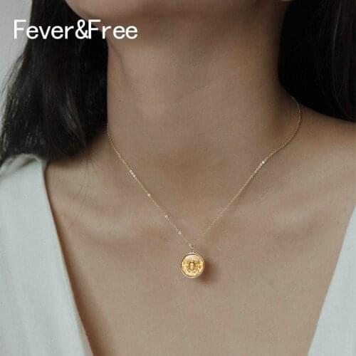Fever&Free New Arrival Alloy Coin Clavicle Necklace Vintage Round Gold Pendant Necklace For Women Party Trendy Jewelry Wholesale