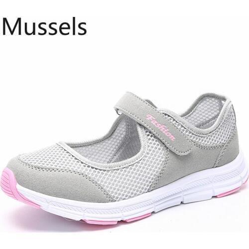 2019 new Spring-Fall Women Casual Sport Flats Fashion Shoes Mother Walking Loafers Breathable Air Mesh Sneakers Size 35-42