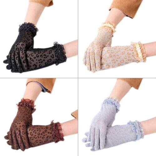 Women High Quality Sun Protection Accessories Lace Hollow-Out Gloves Delicate Lace Jacquard Pattern Lace Gloves 2020 New