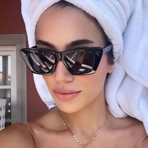 Luxury Brand Vintage Cat Eye Womens Sunglasses Classic Design Rivets Travel Female Sunglasses Fashion Square Polaroid Eyewear