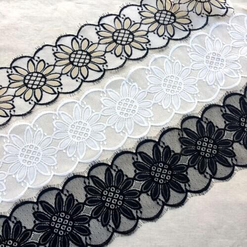 2.9-3m/pcs, 1pcs/lot 14/15.5cm wide Export Quality Black and White Eyelash Lace Trims Big Flower Wedding Accessories X378