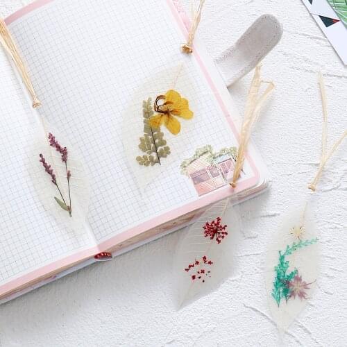 TUTU 1pc Cute Classical Elegance Creative tassel Bookmark natural Collectibles leaves vein Bookmarks Creative Stationery H0543