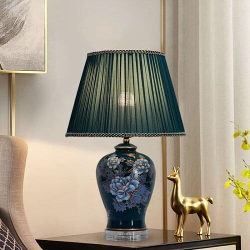 Chinese Style Red Ceramic Table Lamp Bedside Lamp For Wedding Table Lamp Bedroom Creative Cozy Romantic Decoration Wedding Lamp