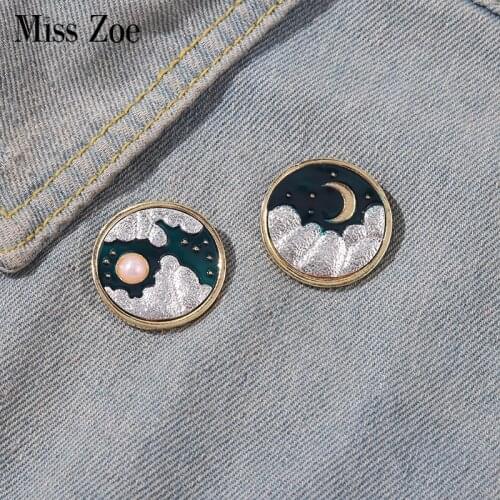 Moon and Sun Enamel Brooches Romantic Vintage Cloud Sky Metal Badges for Bag Clothes Backpack Hats Women Fashion Jewelry