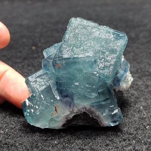 137.7gNatural blue-green fluorite and quartz mineral restoration ring vein teaching stone home decoration collection
