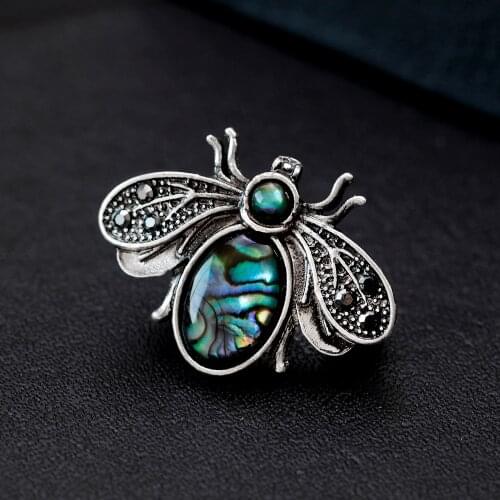 Exquisite Shell Material Bee Brooch Fashion Insect Pins Accessories