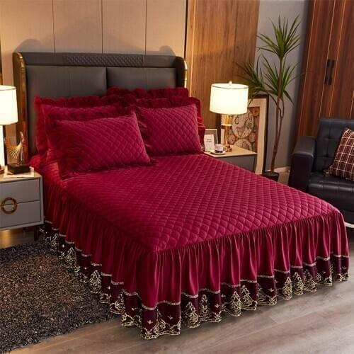 European Quilted Bed Skirt Coral Velvet Bedspread Winter Thickening Bed Sheet Skirt Three-Piece Suit
