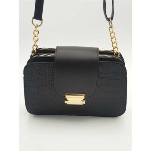 Front with Magnet Lock Messenger Bag