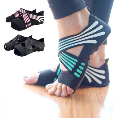 1 Pair Women Non-slip Fitness Dance Pilates Socks Professional Indoor Half Toe Five-Toe Grip Soft Sole Sport Socks Breathable
