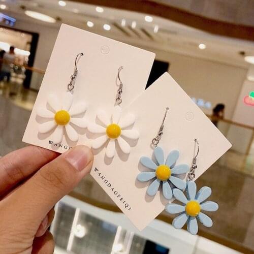 Fresh Little Daisy Flower Stud Earrings for Women Fashion Simple Sweet Eardrop Earring Trend Jewelry Personality Gift Wholesale
