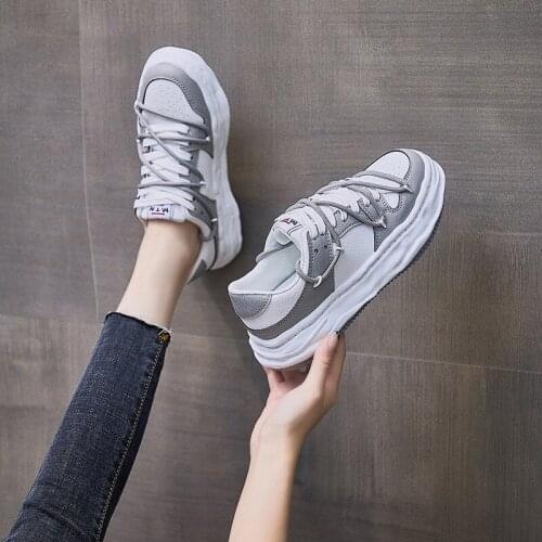Women Casual Shoes 2021 Fashion Breathable White Shoes Women Casual Shoes Women Non Slip Platform Flat Shoes Zapatos De Mujer