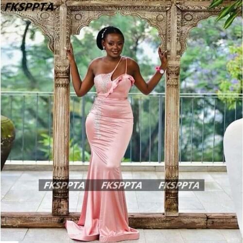 Blush Pink Sexy Long Prom Dresses One Shoulder Straps Appliques Silk Satin 2021 New Black Girls Party Occasion Gowns Customize