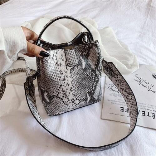 Leather Crossbody Bag Women Serpentine Pattern Shoulder Bags Classic Bucket Bag Female Handbag Women Totes Pack