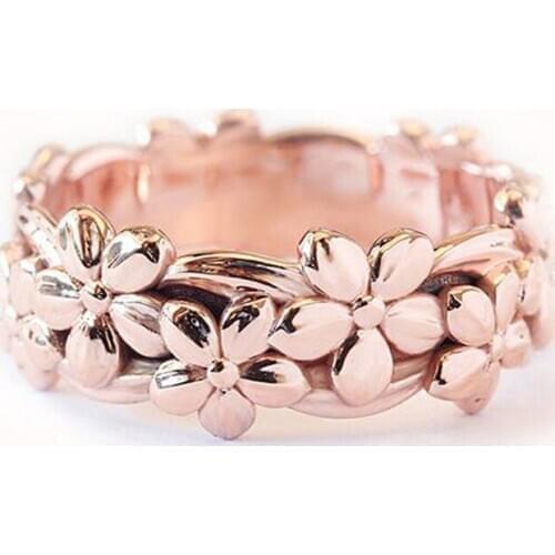 Creative Rose Gold Color Plum Blossom Shape Rings Fashion Jewelry Austrian Crystals Gift Copper for Women Girls Wedding Bands