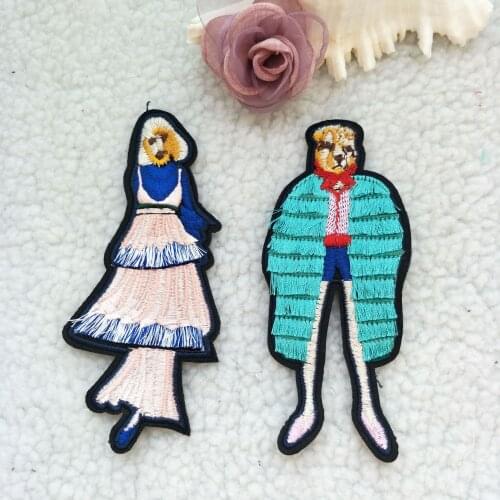 2018 New Lovers With Embroidered Patches Fashion Applique sew on Patch for Clothes Bags DIY Decal Apparel Accessory 1pcs