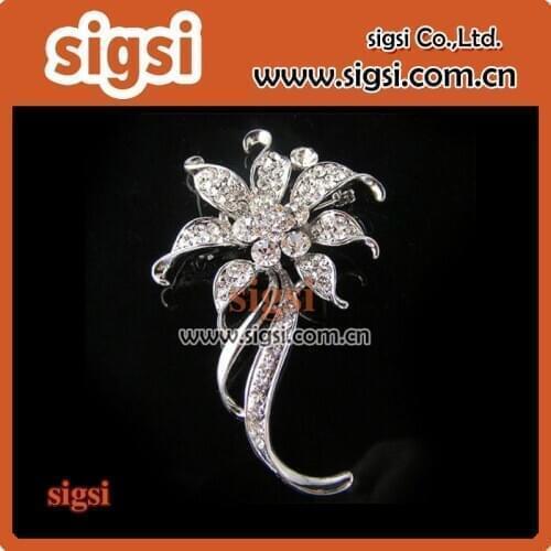 New Elegant Crystal Flower Brooch Rhinestone Pin Romantic Wedding Bride Bridesmaid Rhinestone Brooches and Pins Jewelry