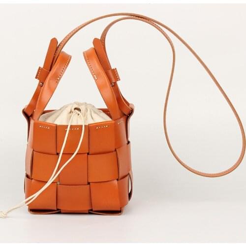 Vintage Bucket Bag for Women New Knitting Crossbody Bags Pretty Girls Shoulder Bag Women Handbags Genuine Leather Messenger Bags