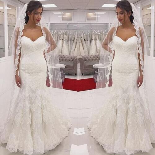 2021 Spring Simple Design Ivory Lace Long Mermaid Bridal Gowns Vestido De Novia Strapless Wedding Dresses Covered Buttons
