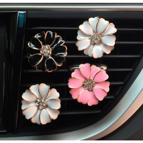 Creative 3D Small Daisy Flower Car Style Jewelry Air Conditioner Outlet Perfume Clip Autos Freshener Ornament Outlet Perfume