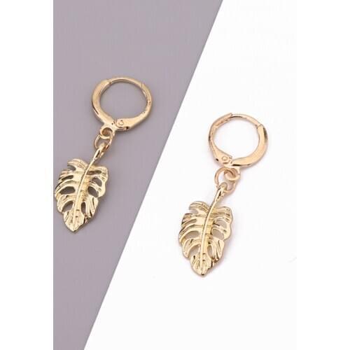 Dayoff 1Pair Korean Creative Hollow Banana Leaf Hoop Earrings for Women Female Jewelry Simple Mini Feather Pendant Earrings E236