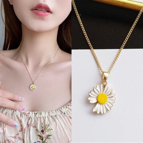 Cute Metal Chain White Yellow Daisy Flower Petal Pendant Necklace for Women Girls Teens Korean Fashion Necklaces 2021 New Trend