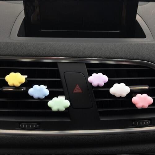 2 pcs New resin Baiyun cartoon air conditioning outlet, perfume clip, lovely car aromatherapy car trim clip female