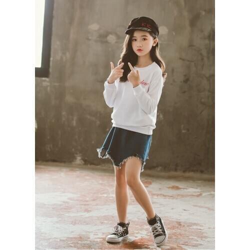 Girls baby autumn new childrens clothing long-sleeve sweater + denim skirt suit in the big childrens clothing girl two-piece