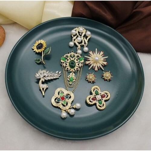 New crystal fawn Sunflower Vintage Coral Embossed Tassel Dress Silk Scarf Button Female Brooch 8 Pieces