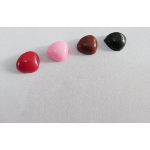 100pcs/lot 8/9/11/14/17/20mm red/black/brown/pink Triangle plastic flat toy noses for diy doll acessories--color option