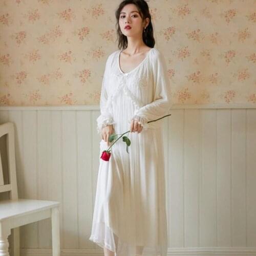 2021 Vintage Womens Dress Long White Flower Embroidery Lace Home Clothes For Women V Neck Princess Nightgown Phoentin FG315