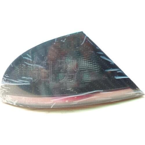 Fixed side rear lights Fer rar iCa lif orn ia Tail lights Turn lights Brake lights Reversing lights Anti-collision tail lights