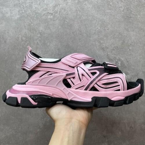 Summer sandal in light pink and black / briglight yellow color rubber sole track women men sandals top quality thick shoes