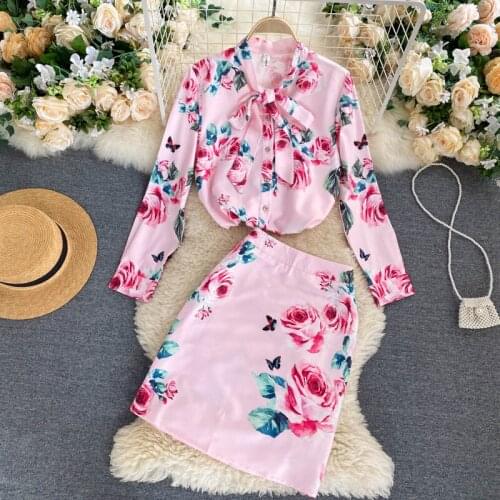 Autumn Womens Two Pieces Suits Floral Pink Tops And Skirts Set Runway Bow Collar Long Sleeve Shirt ＋ Rose Print Mini Skirt 2pcs