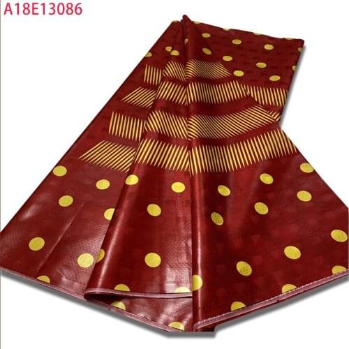 African high-end high-end Bazagezna white brocade high-quality printed shiny Bazin fabric suitable for dress parties A18E1306