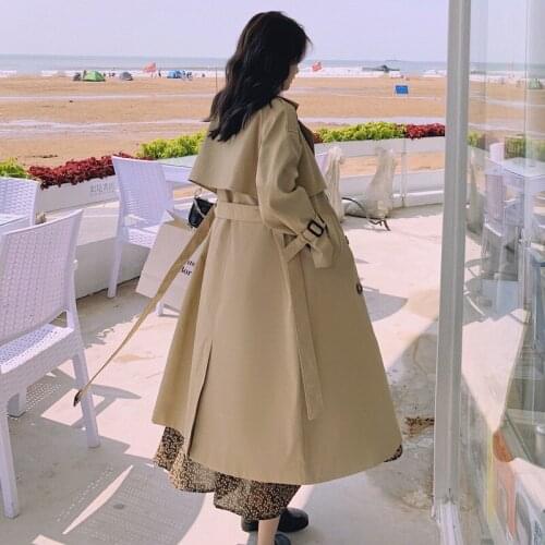 Khaki Gold Classic windbreaker womens middle and long spring and autumn 2021 new Korean loose Style coat trend