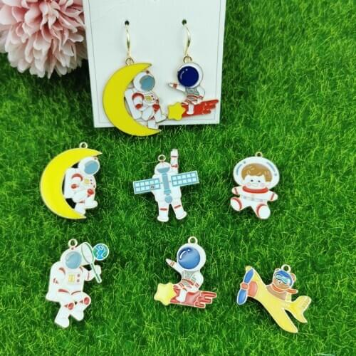 10pcs Cartoon Boy Moon Astronaut Rocket Bear Plane Enamel Charms Pendant Metal Charm Finding Fit DIY Earrings Jewelry Accessory