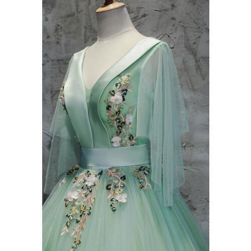 Fairy light green embroidery butterly sleeve cosplay ball gown medieval dress Renaissance gown queen Victorian/ Belle Ball