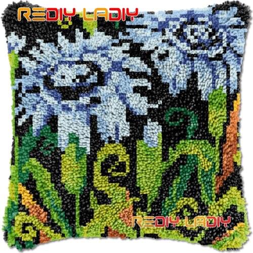 Latch Hook Cushion Blue Flowers DIY Needlepoint Kits Chunky Acrylic Yarn Arts Crocheting Lofty Pillow Case Hobby & Crafts