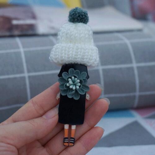 Woman lady brooch badges pins brooches